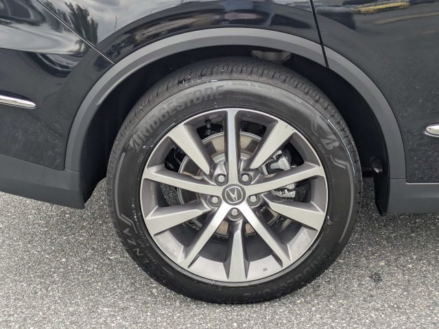 Used 2025  Acura Technology Package image 11