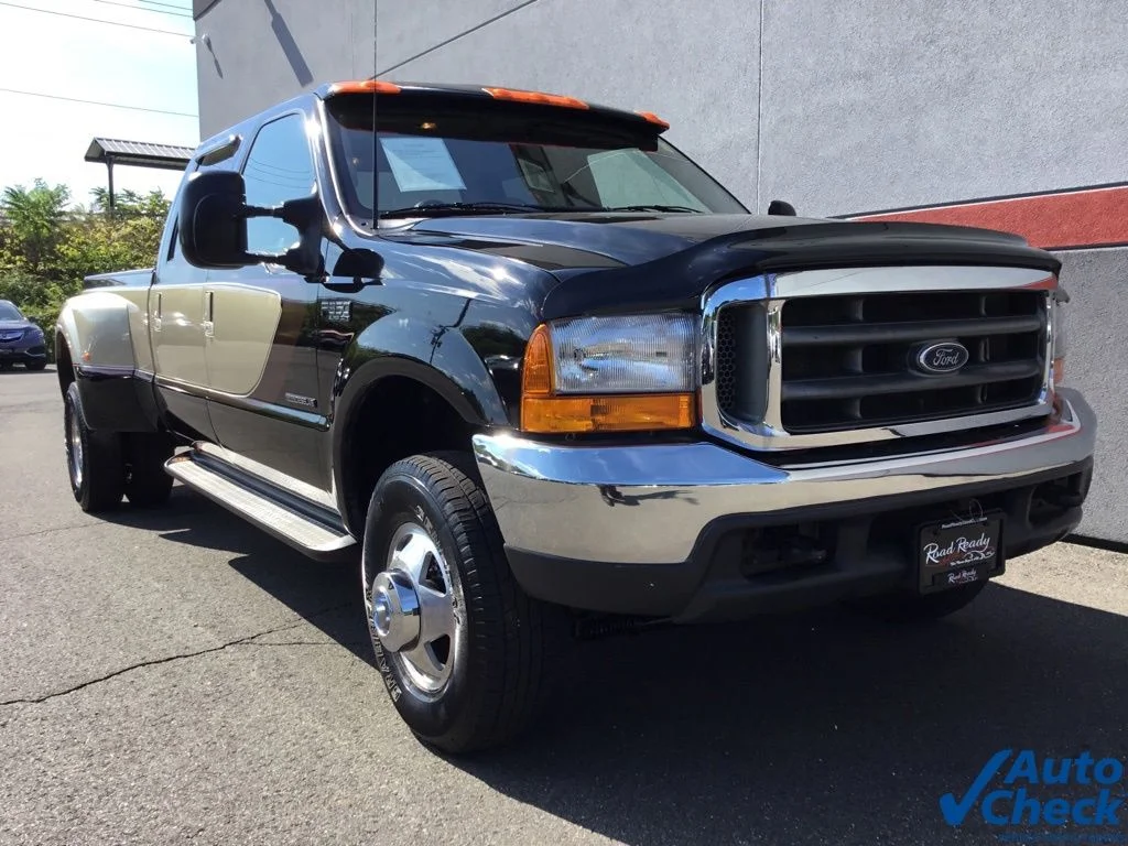 Used 2000 Black Ford Lariat image 3
