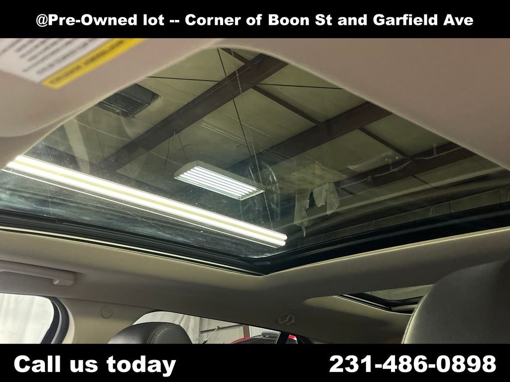 Used 2013  Ford SEL image 13
