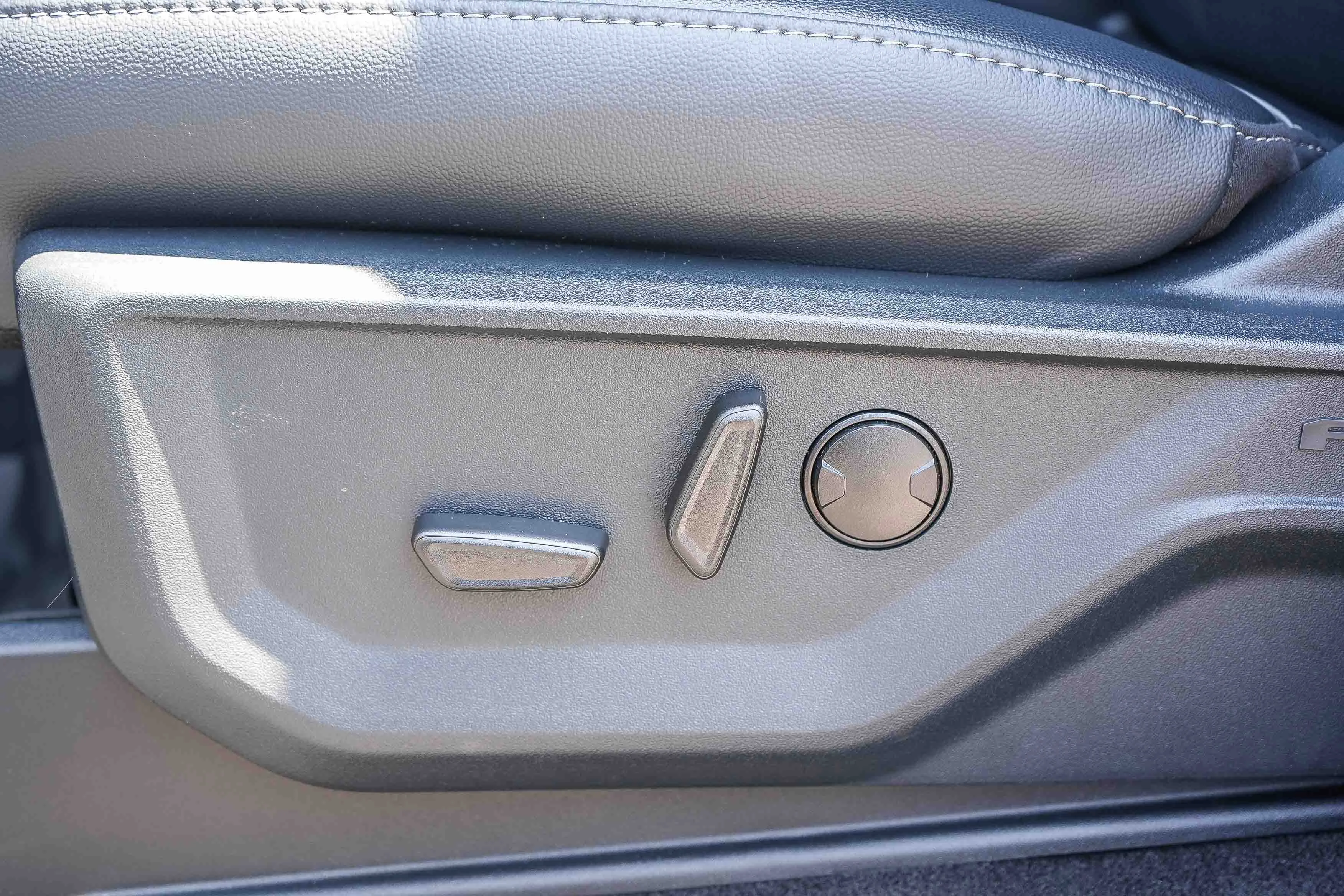 New 2026 Avalanche Ford Lariat® image 23