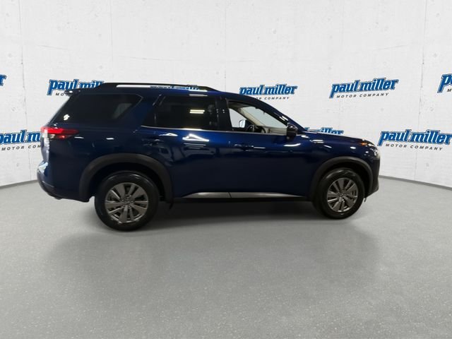 2025 Nissan Pathfinder SV - Photo 12