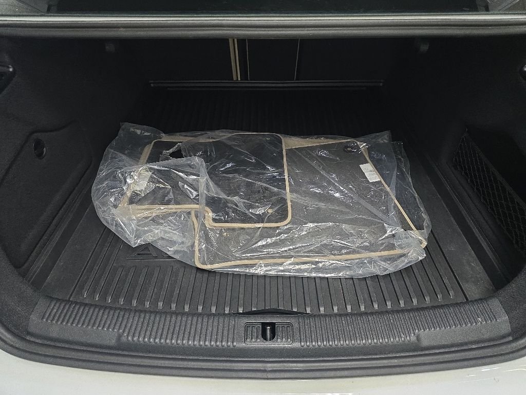 Used 2018 White Audi 2.0T Premium Plus image 12