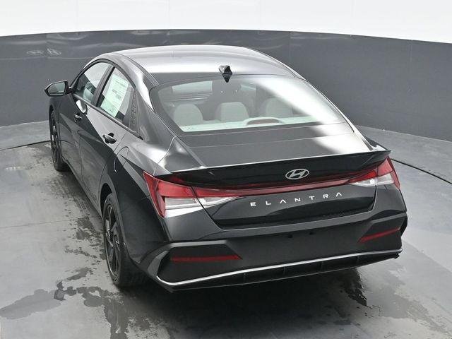 New 2026 Black Hyundai SEL Sport image 10