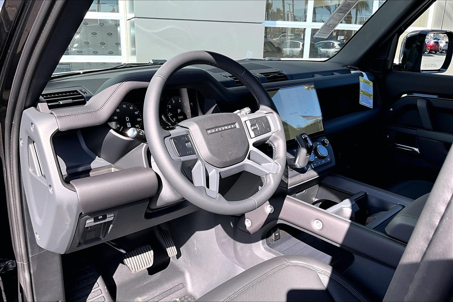 New 2026 Santorini Black LAND ROVER S image 6