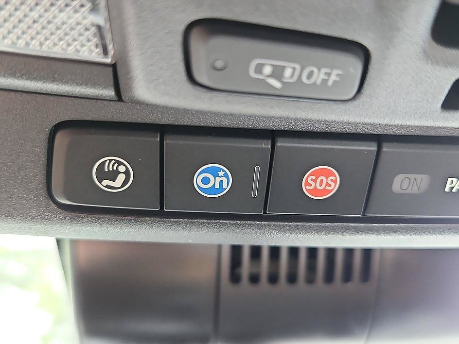 Used 2024 Black Chevrolet High Country image 23