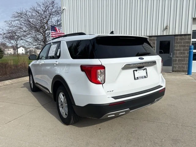 Certified Used 2024 Oxford White Clearcoat Ford XLT image 9