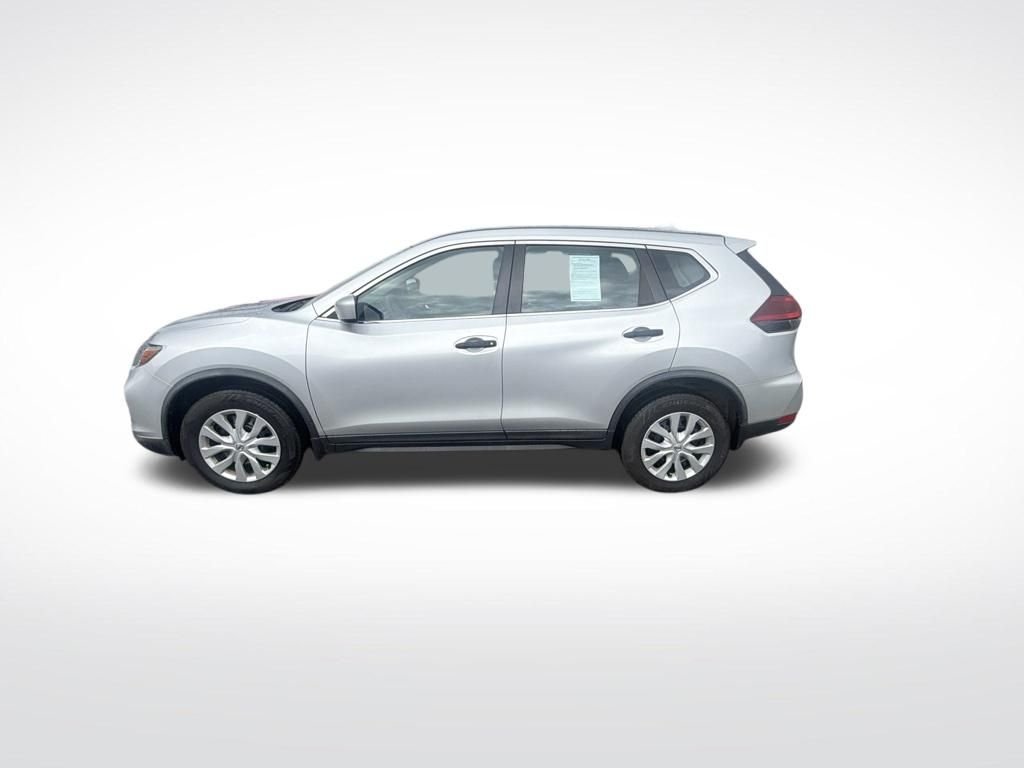 Used 2018 Silver Nissan S image 2