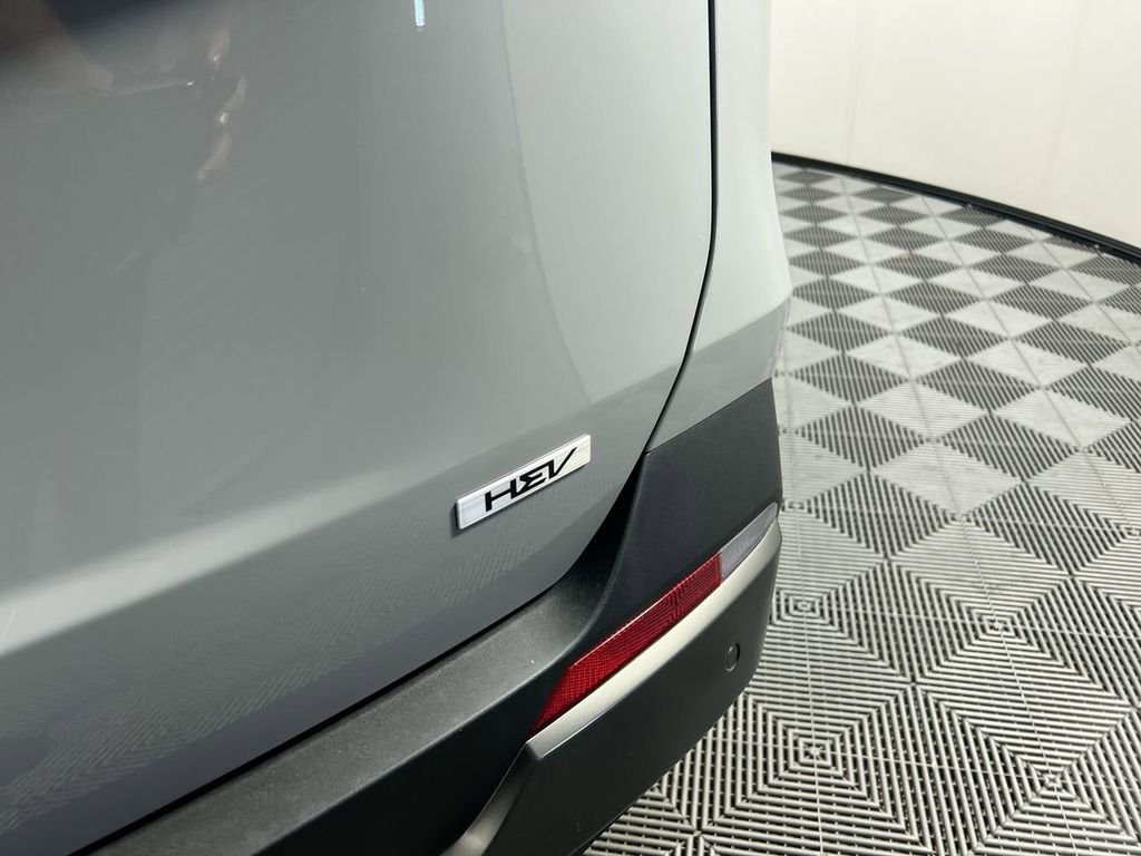 New 2026 Ceramic Silver Kia SX image 6