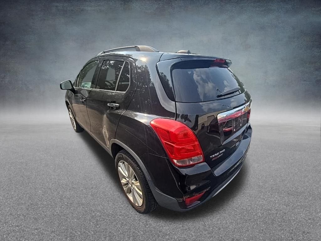 Used 2017 Black Metallic Chevrolet Premier image 7