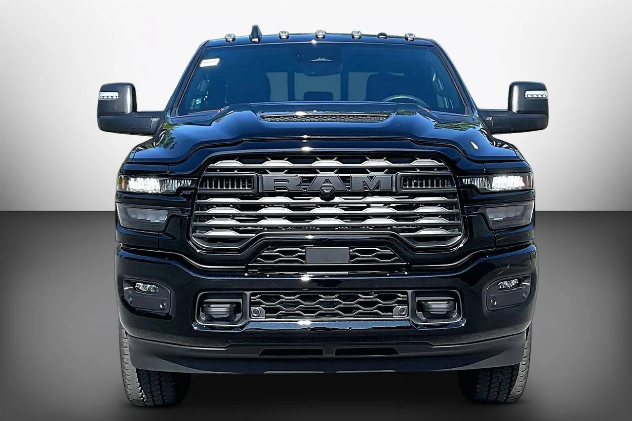 New 2026 Diamond Black Crystal Pearlcoat RAM  image 3