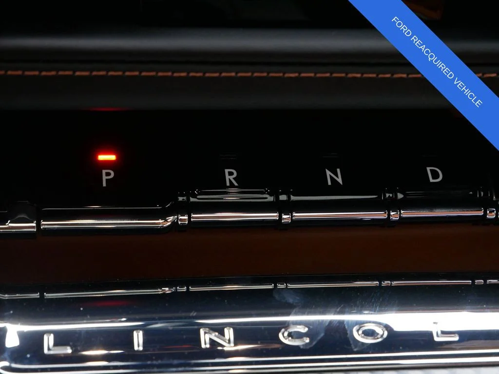 Used 2025 White Lincoln Black Label image 24