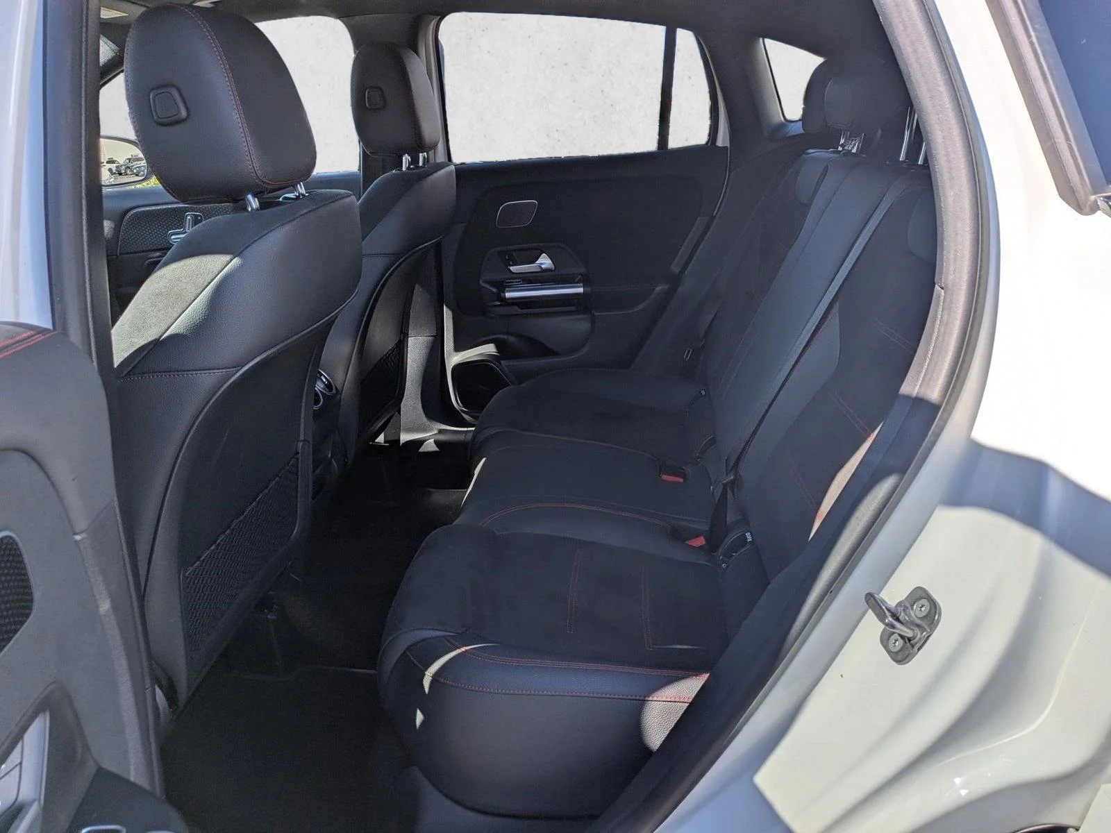 Used 2024 Polar White Mercedes-Benz GLA 250 image 18