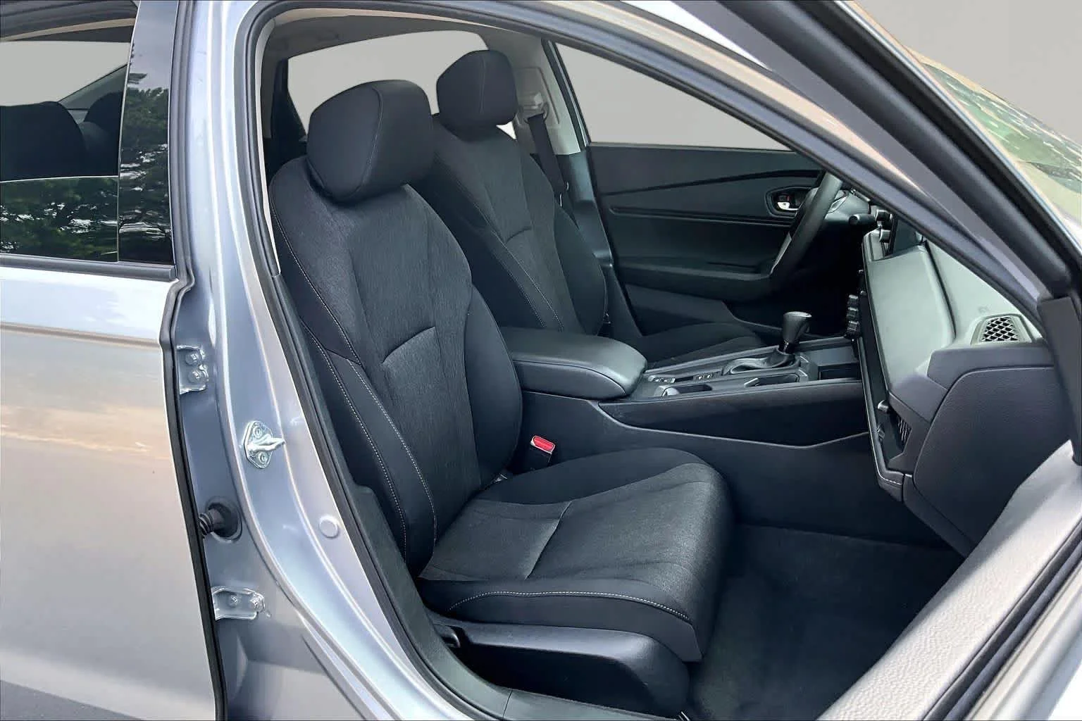 Used 2024 Solar Silver Metallic Honda EX image 9