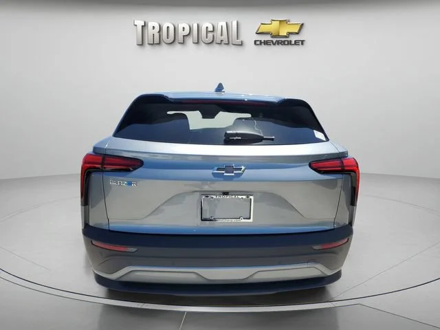 New 2025 Sterling Gray Metallic Chevrolet LT image 4