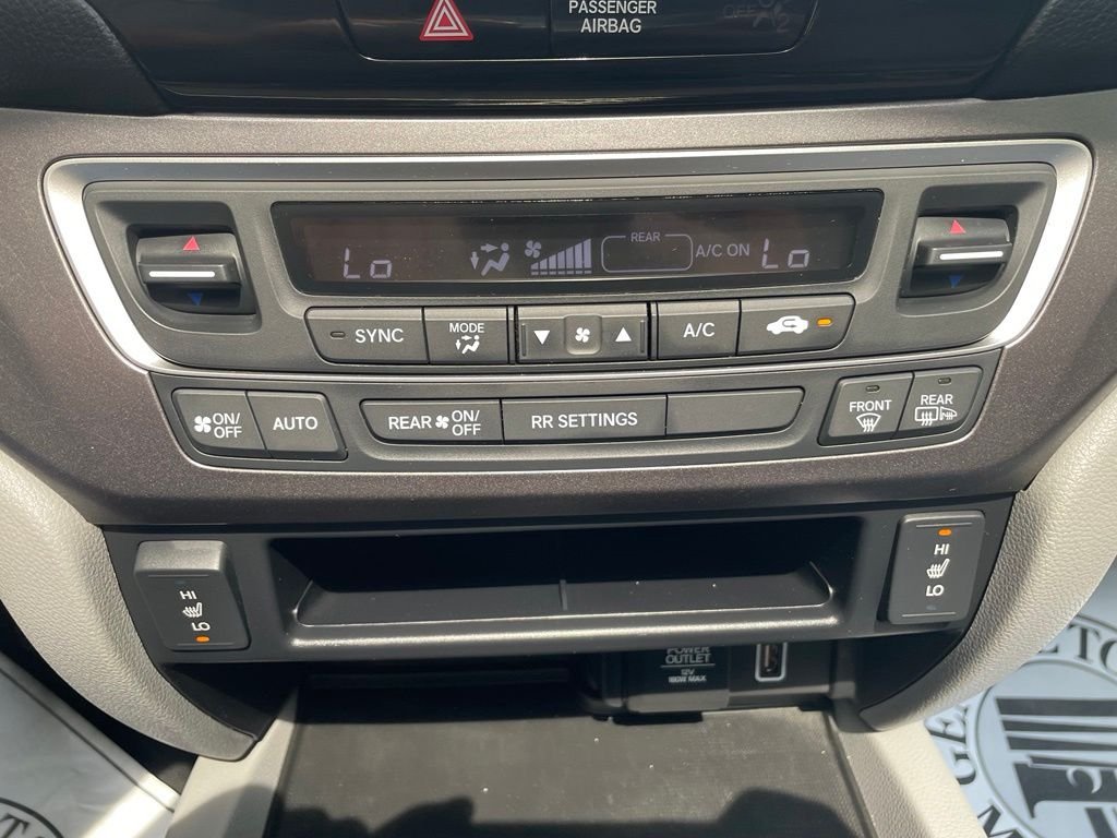 Used 2019 Modern Steel Metallic Honda RTL-T image 16
