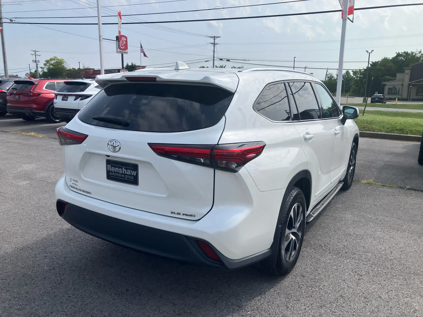 Used 2020 Blizzard Pearl Toyota XLE image 7