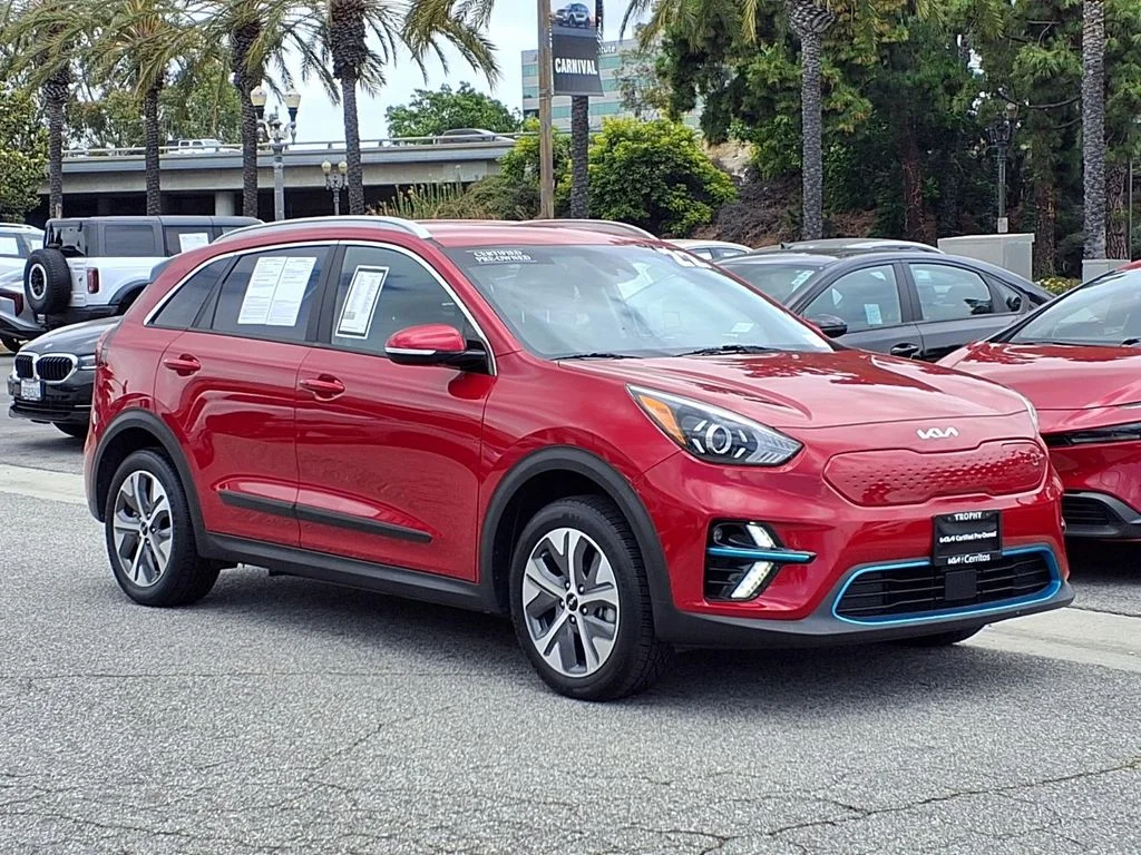 Certified Used 2022 Red Kia S image 7