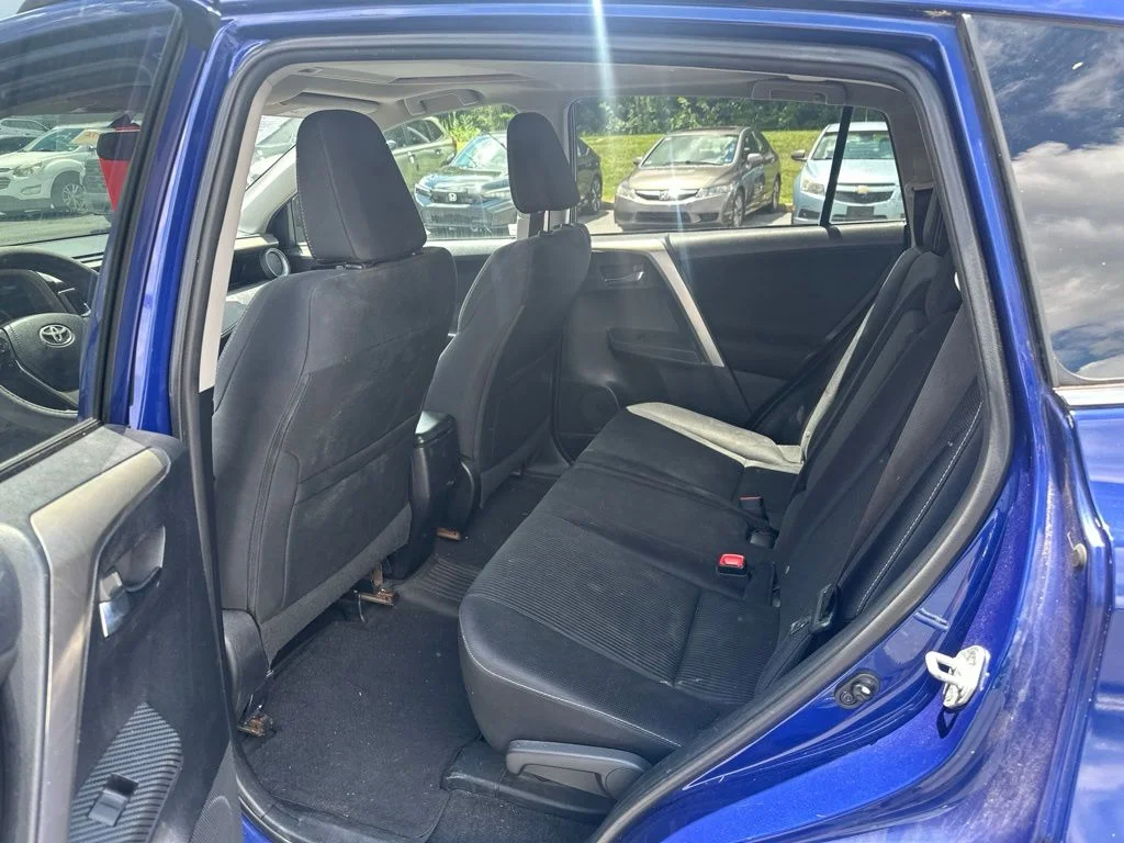 Used 2015 Blue Toyota XLE image 10