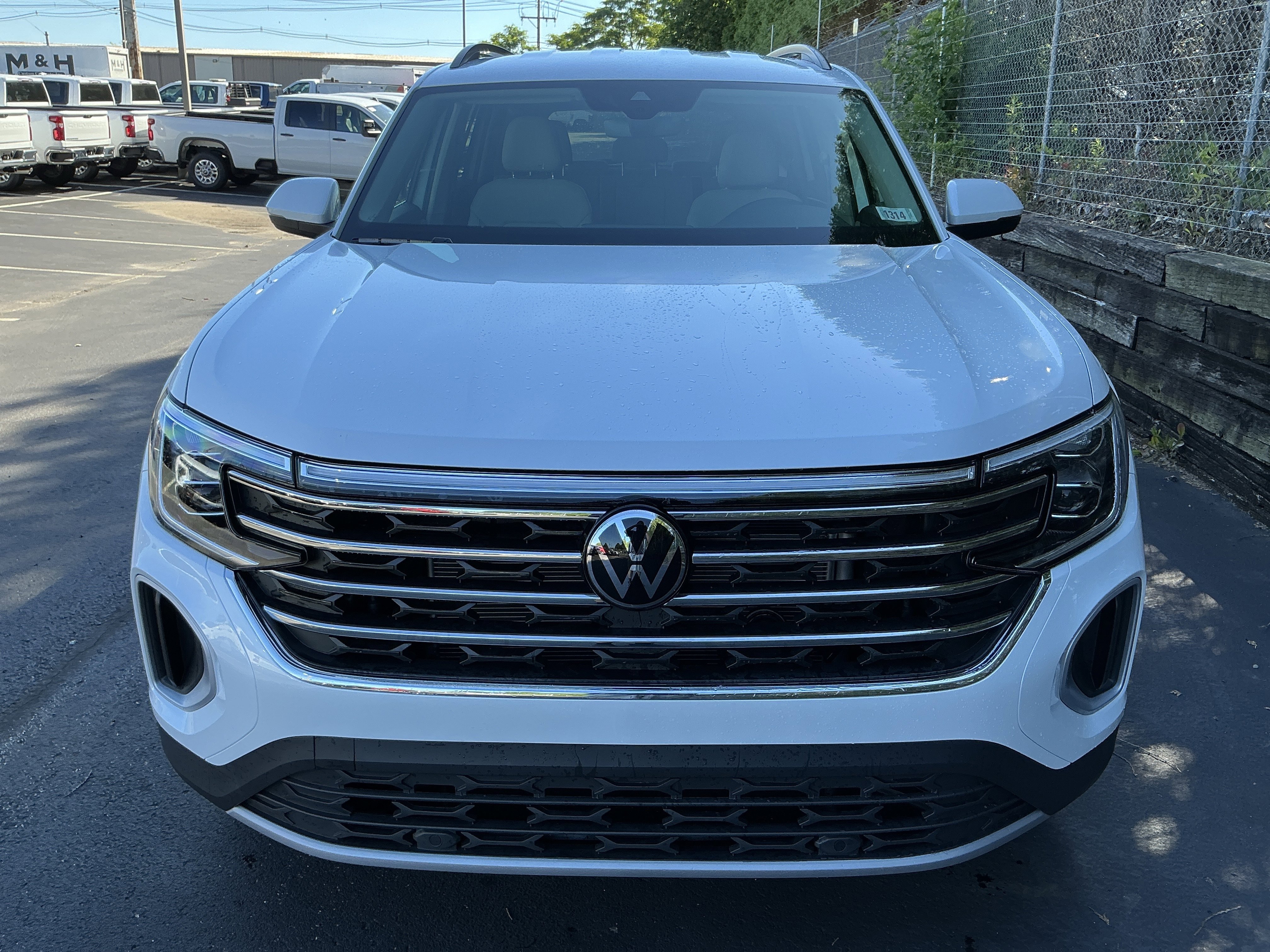 New 2026 Opal White Pearl Volkswagen 2.0T SE image 3