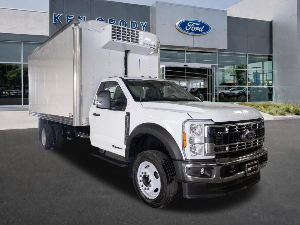 2025 Ford F-550 Super Duty Chassis Cab