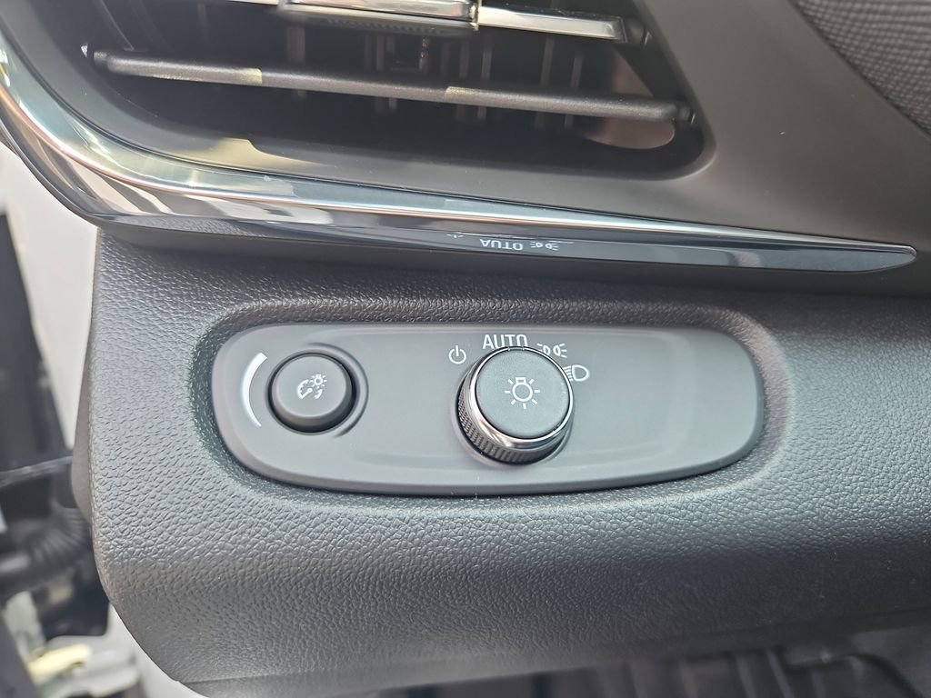 2025 Buick Envista Preferred - Photo 16