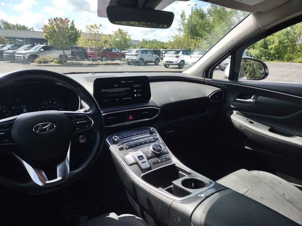 Used 2023 White Hyundai SEL image 9