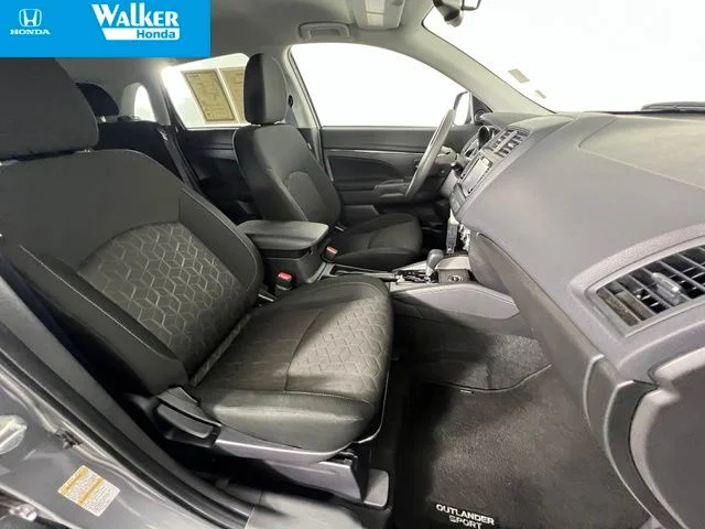 Used 2025 Mercury Gray Metallic Mitsubishi 2.0 ES image 35