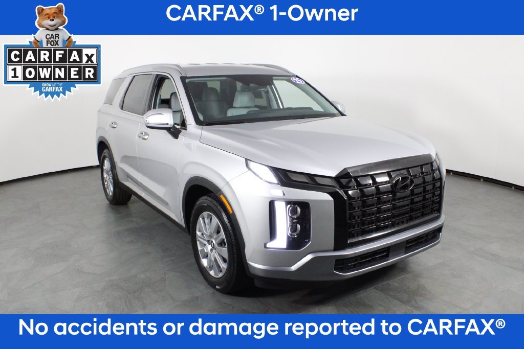Certified Used 2025 Silver Hyundai SEL image 5