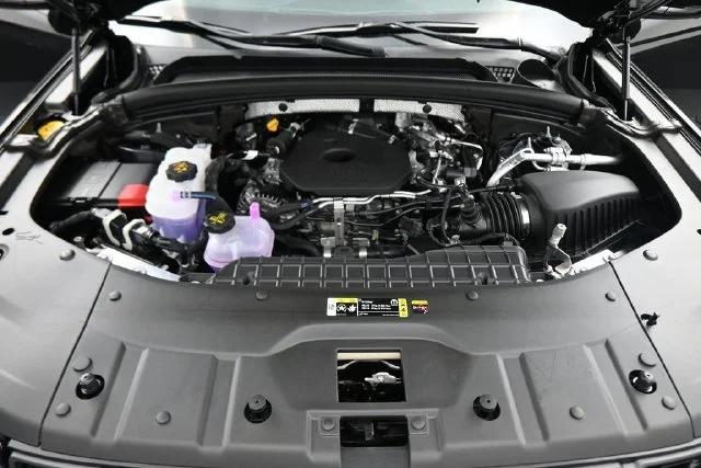 New 2026 Diamond Black Crystal Pearl-Coat Exterior Paint Jeep  image 27