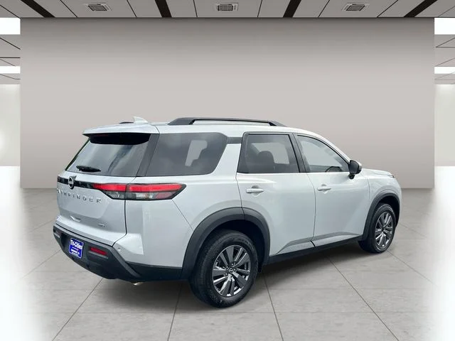 Used 2025 Silver Nissan SV image 3