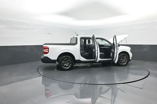 Used 2024 White Ford XLT image 43