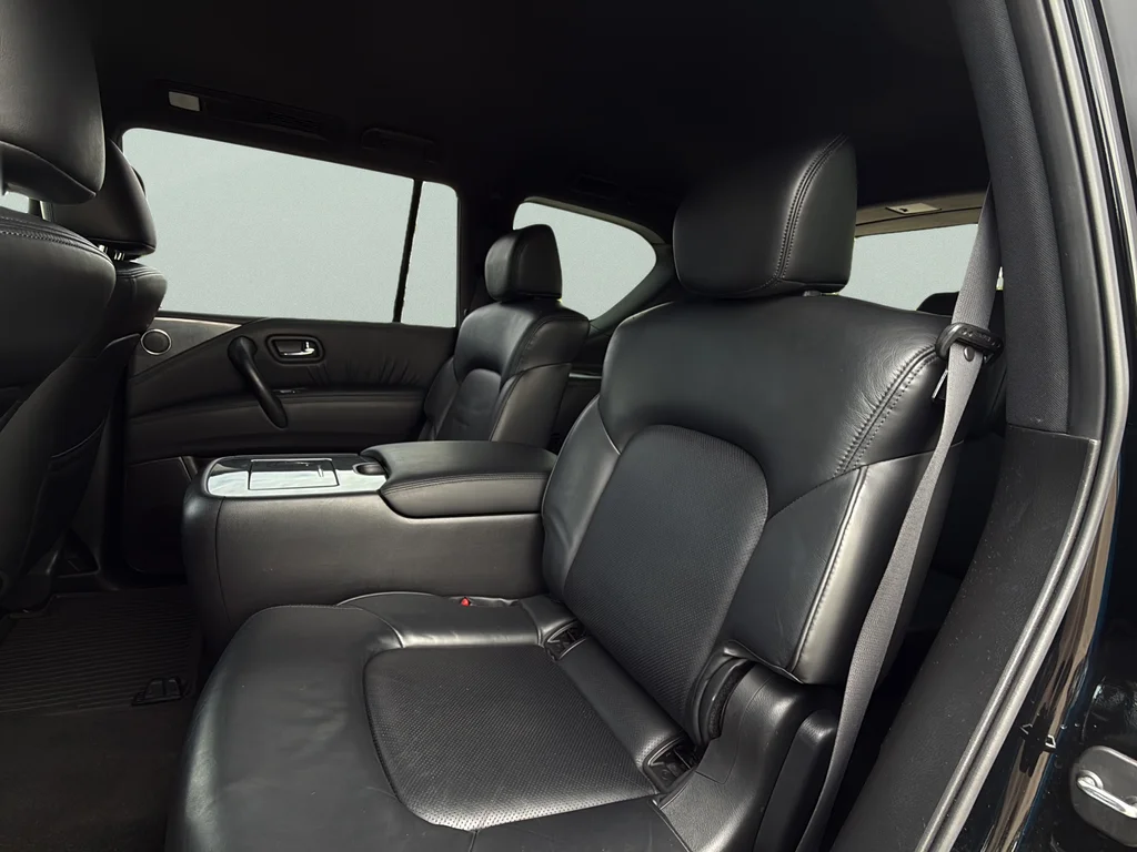 Used 2021 Super Black Nissan SL image 28