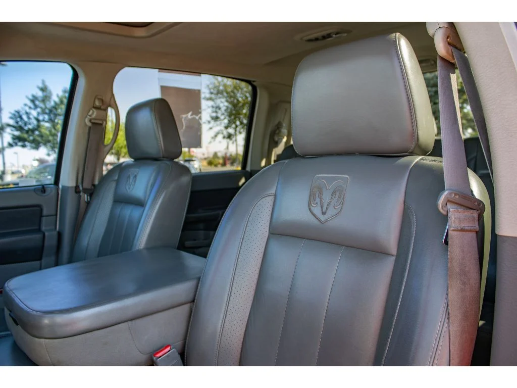 Used 2007 Bright White Clearcoat Dodge Laramie image 30
