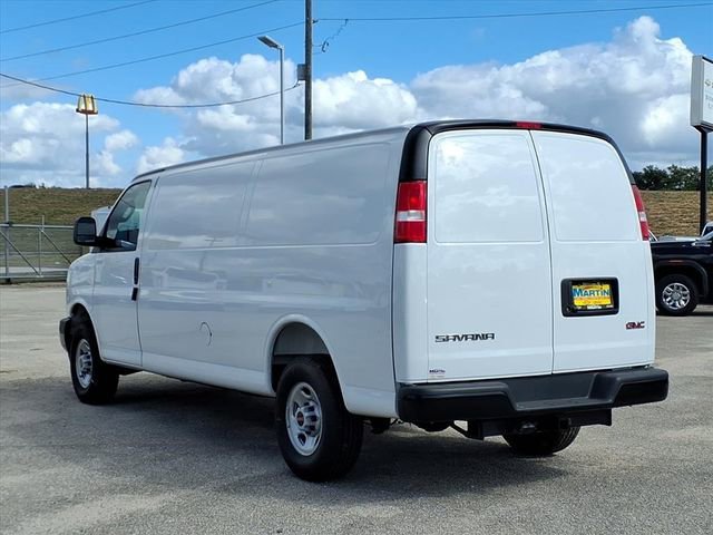 New 2025 Summit White GMC Work Van image 9