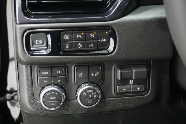 2026 GMC Yukon XL AT4 - Photo 25