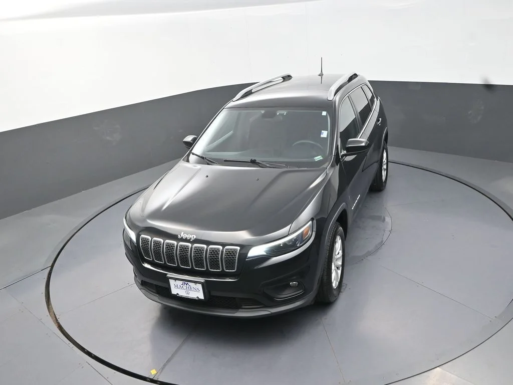 Used 2019 Black Jeep Latitude image 15