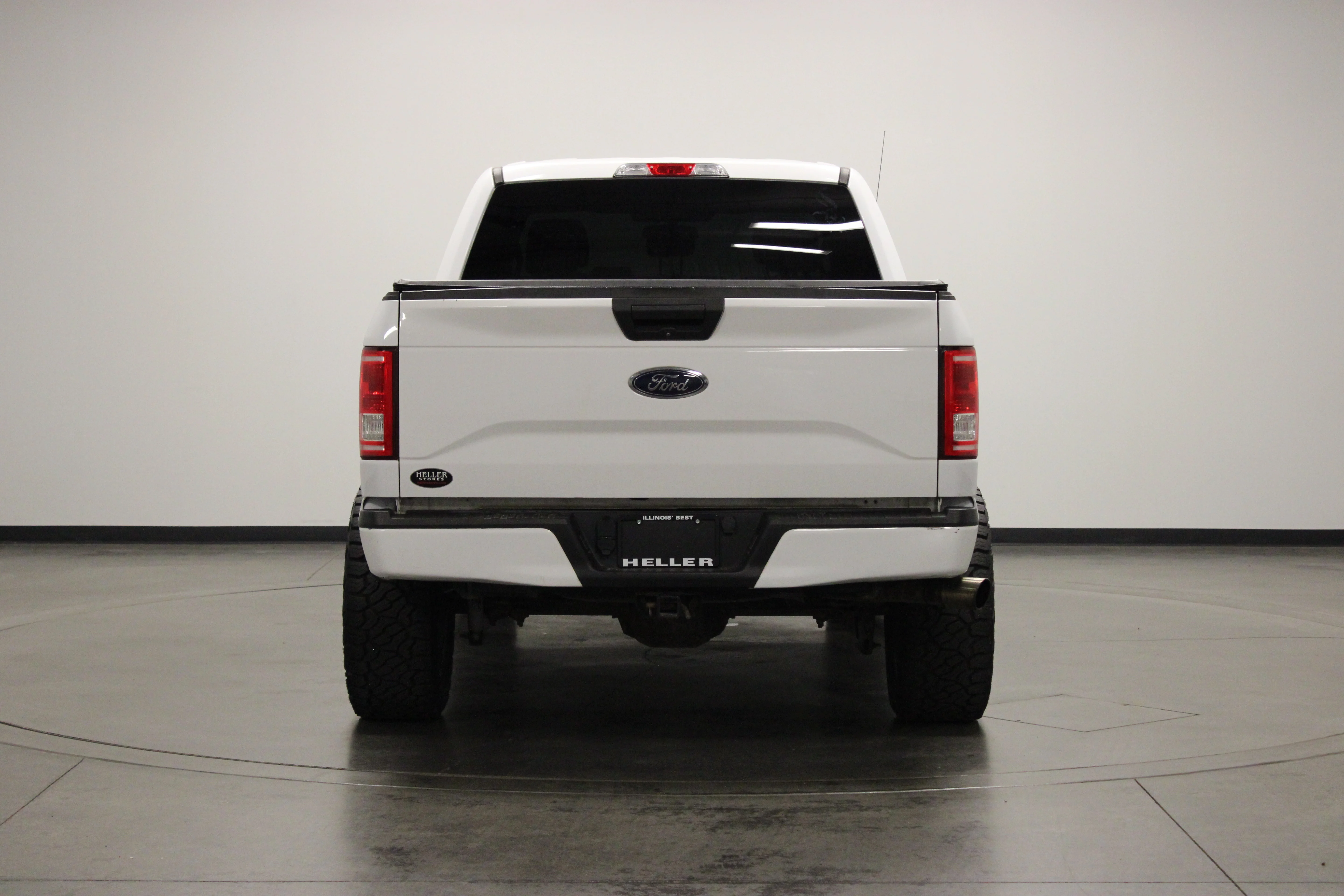 Used 2017 Oxford White Ford XL image 7
