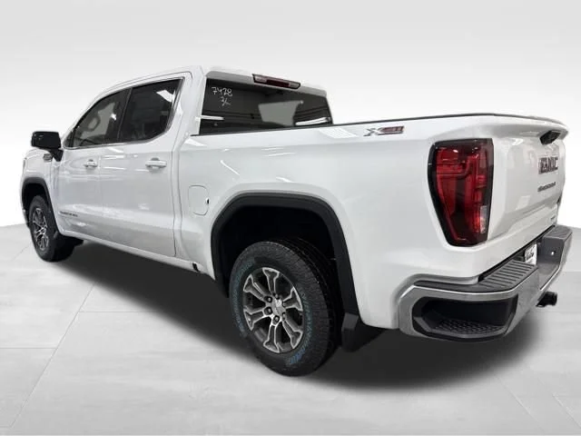 New 2026 Summit White GMC SLE image 3