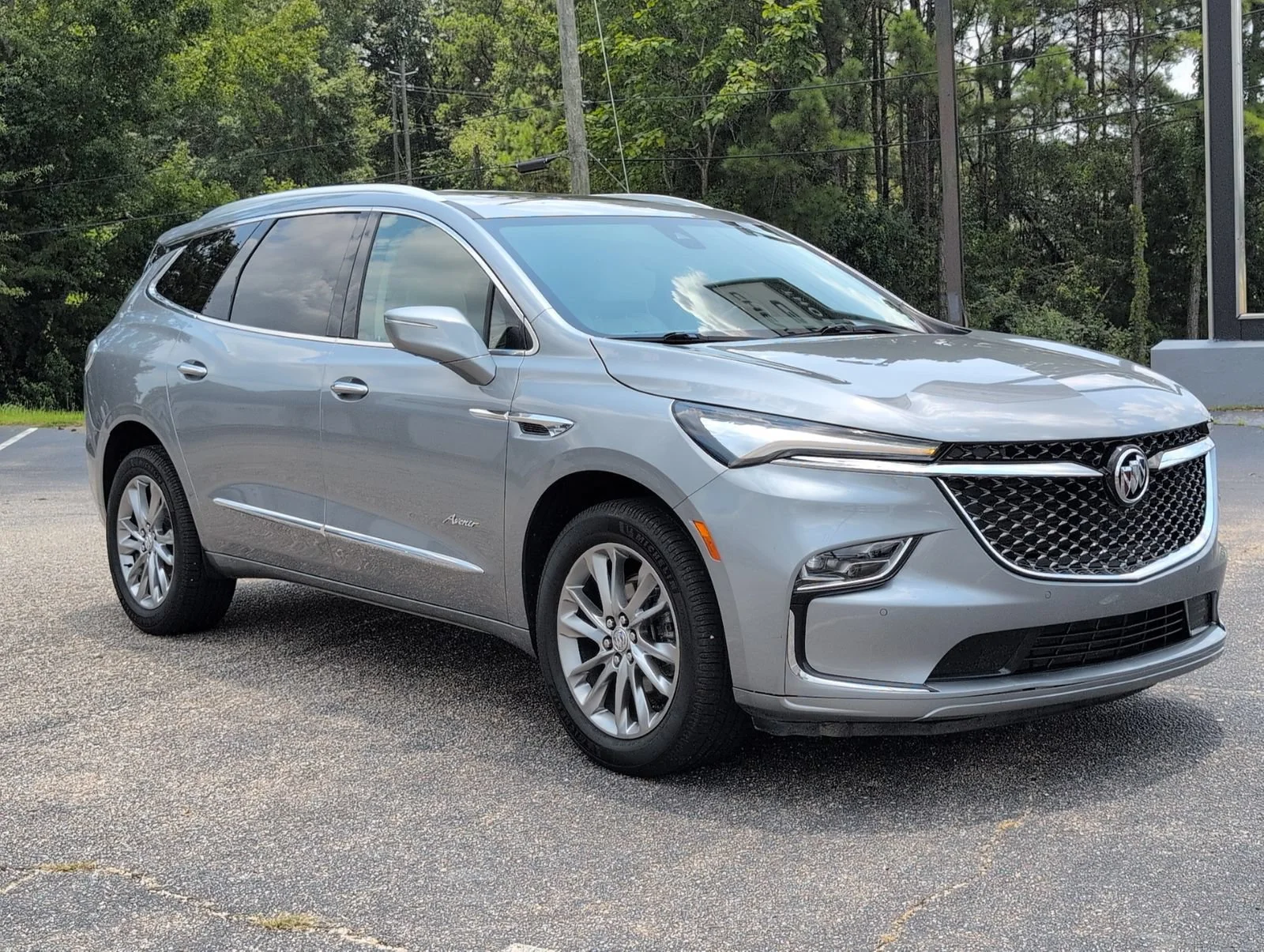 Used 2024 Moonstone Gray Metallic Buick Avenir image 9