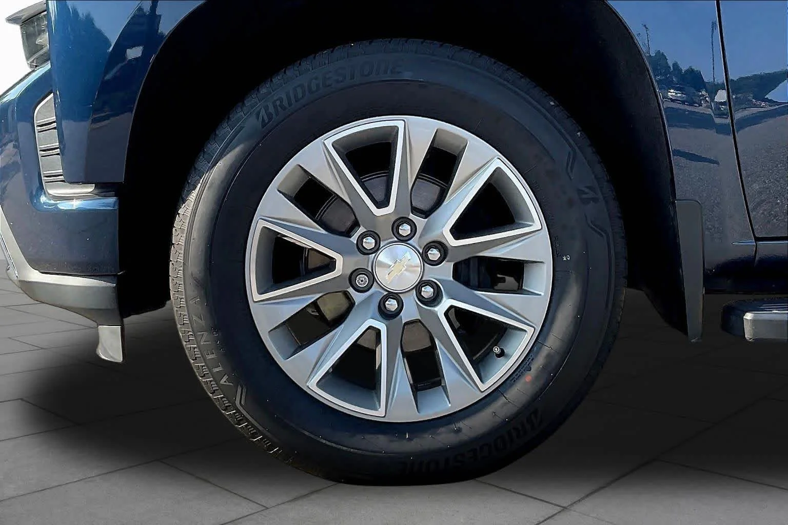 Used 2019 Northsky Blue Metallic Chevrolet High Country image 11