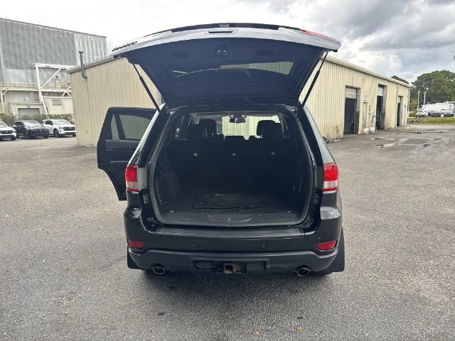Used 2012 Black Jeep Laredo image 12