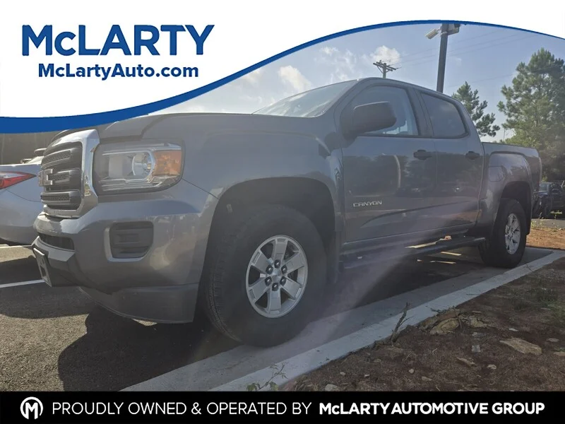 2019 GMC Canyon 2WD Base Crew Cab Short Box's photo