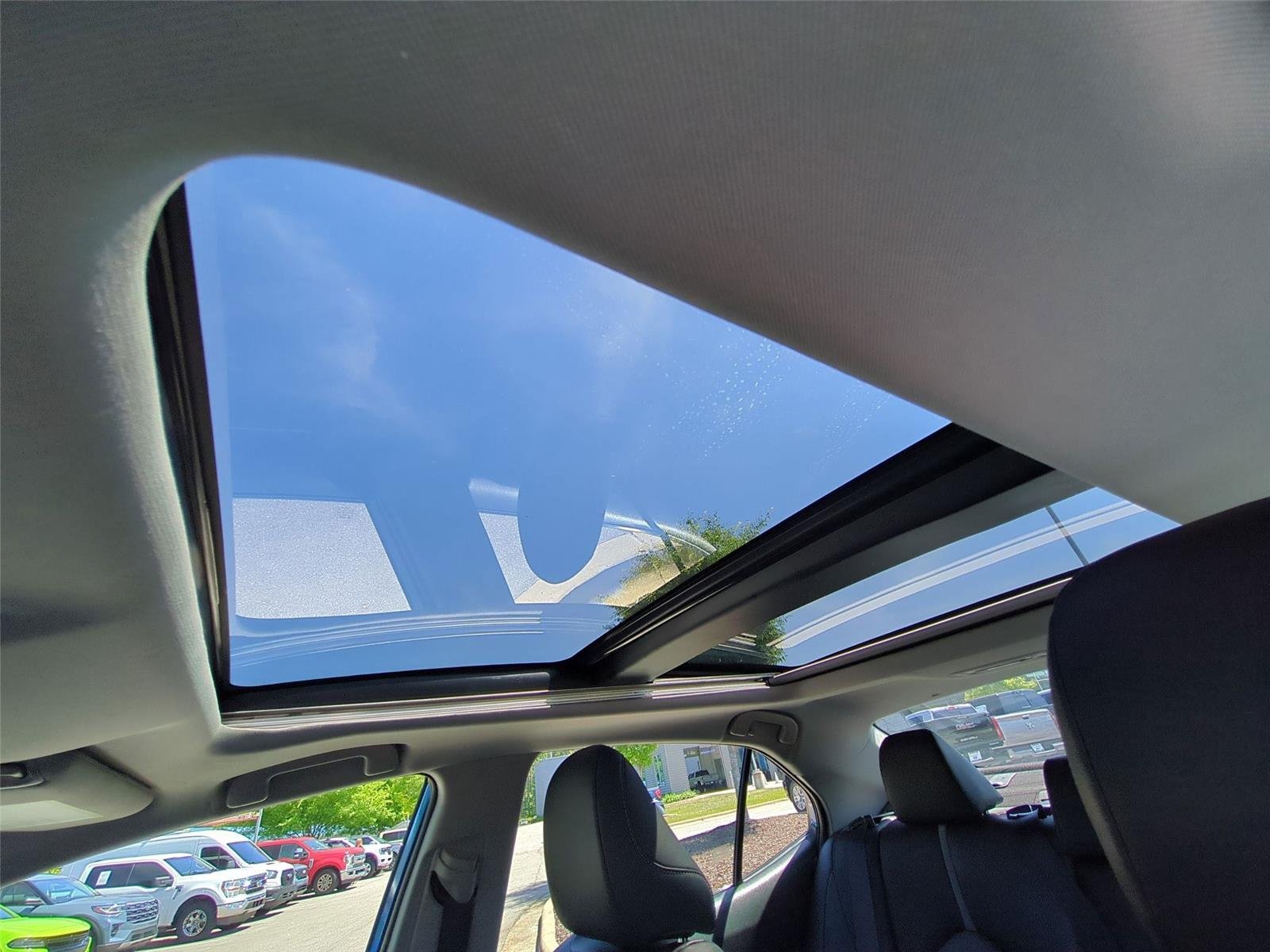 Used 2019 Blue Streak/Midnight Black Metallic Toyota XSE image 31