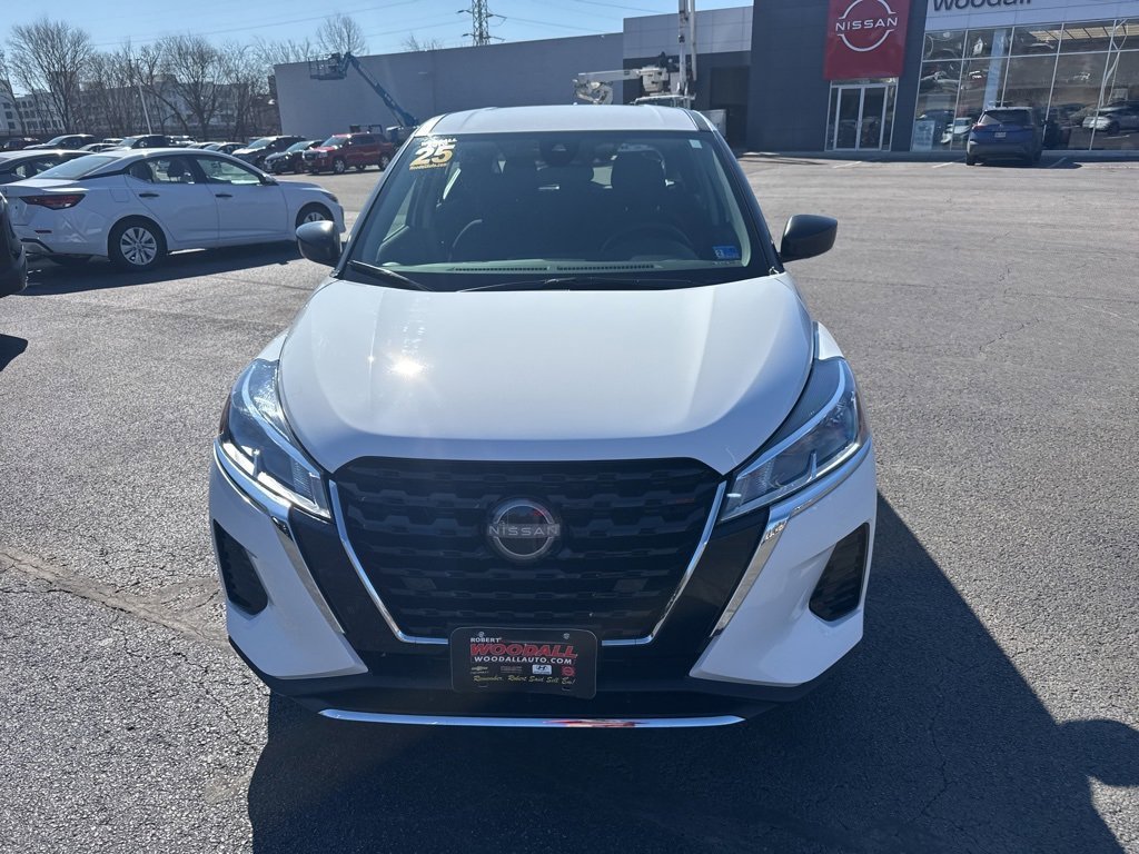 Used 2025 Nissan KICKS PLAY Base with VIN 3N1CP5BV1SL482694 for sale in Danville, VA