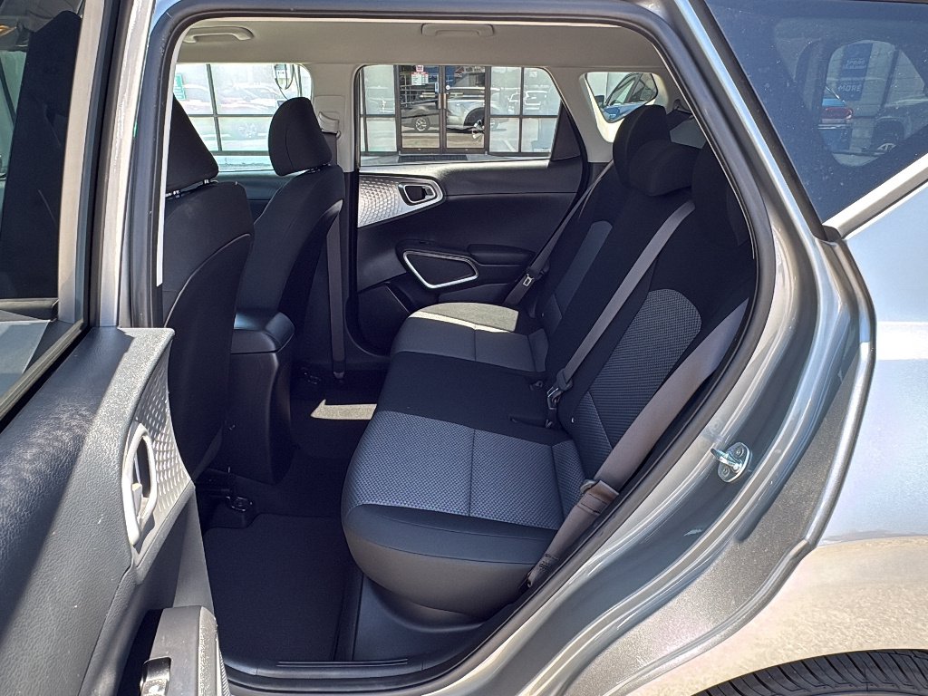 Used 2024 GRAY Kia LX image 17