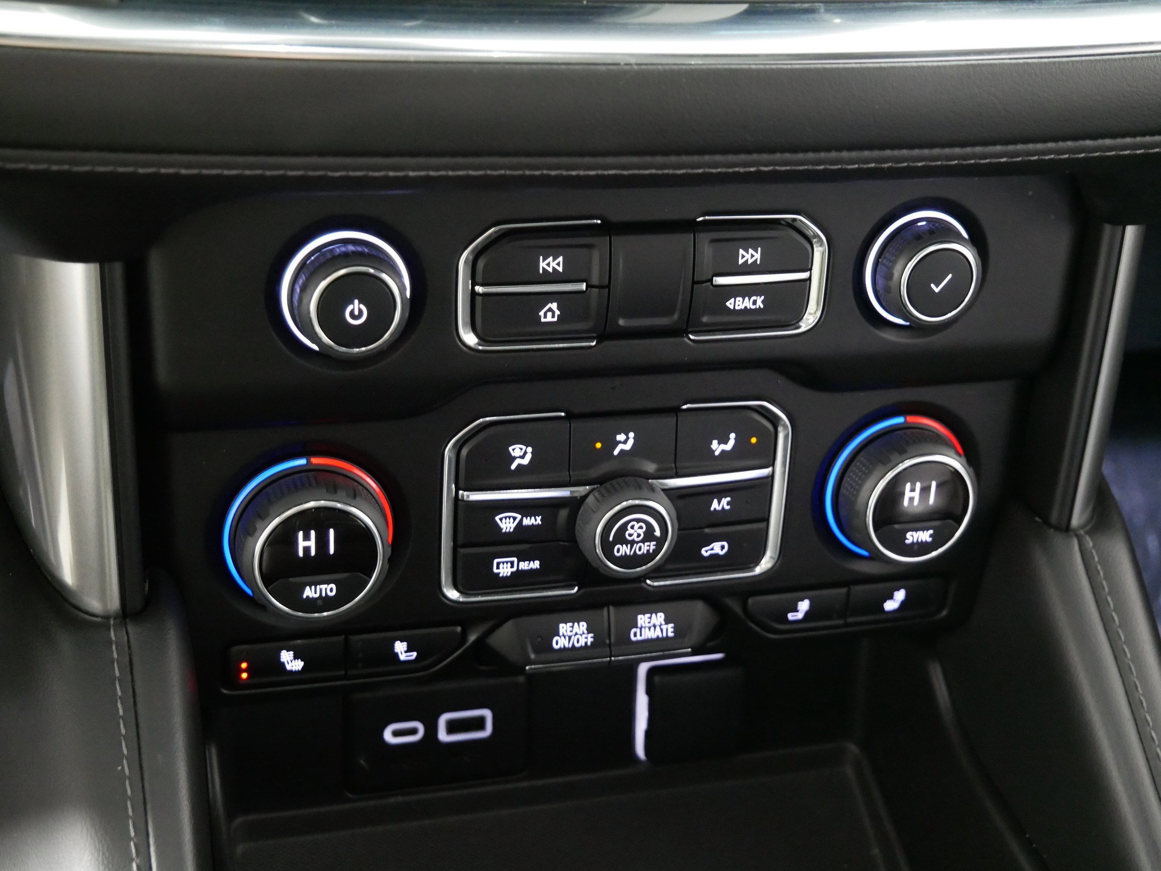 2022 Chevrolet Tahoe LT - Photo 23