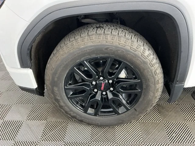 Used 2022 Summit White GMC Elevation image 7
