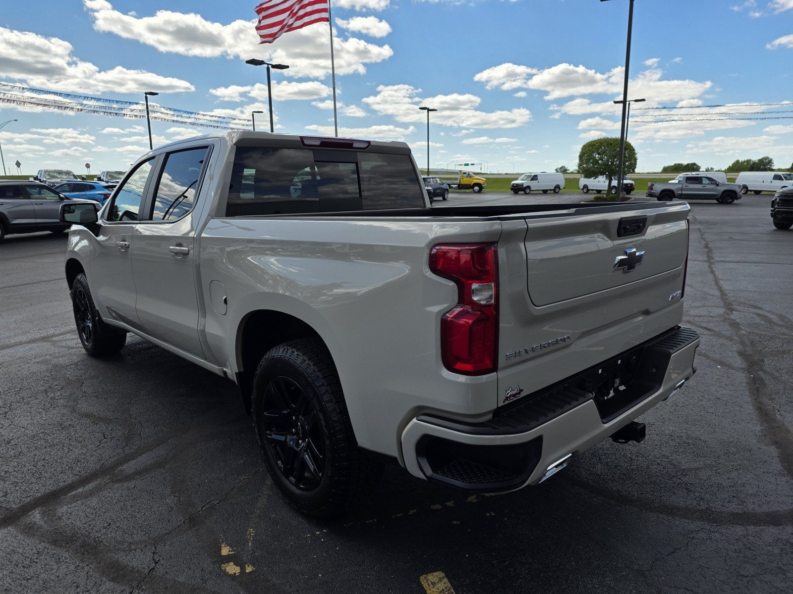 Used 2026 White Sands Chevrolet RST image 14