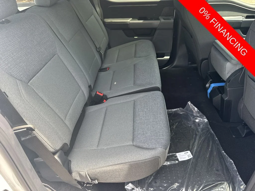 New 2026 Oxford White Ford XLT image 15