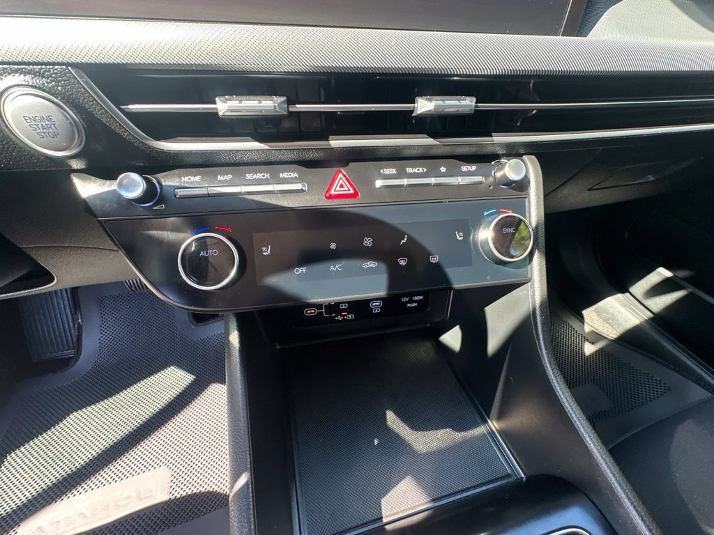 2025 Hyundai Sonata SEL - Photo 16